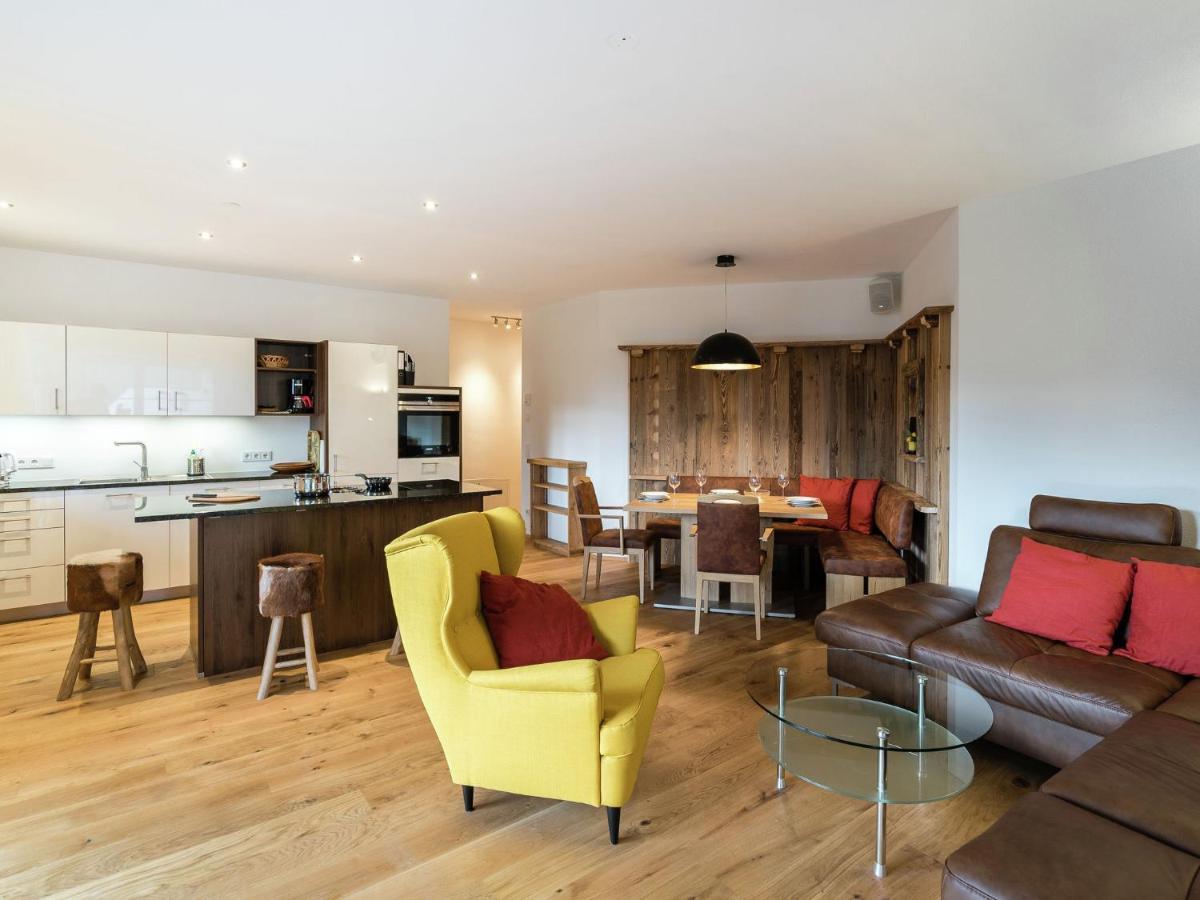 Luxury Apartment In Salzburg With Terrace Alpendorf  Bagian luar foto