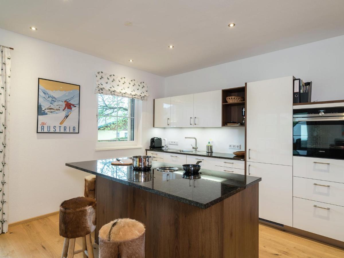 Luxury Apartment In Salzburg With Terrace Alpendorf  Bagian luar foto