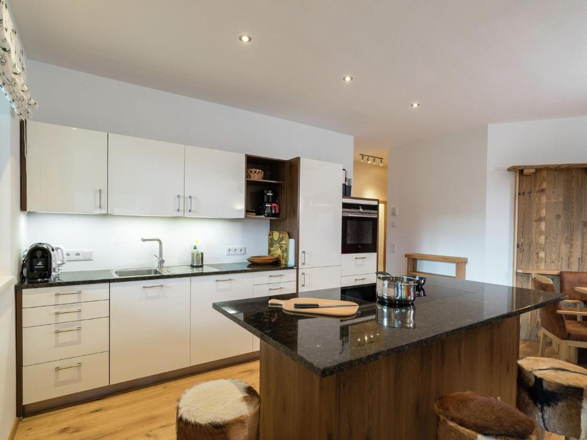 Luxury Apartment In Salzburg With Terrace Alpendorf  Bagian luar foto